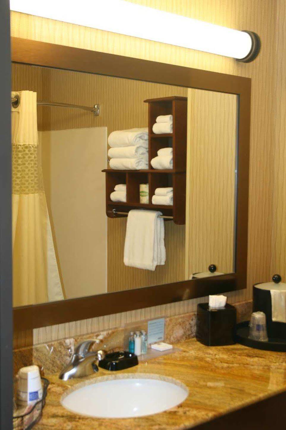 Hampton Inn Mansfield/Ontario Exteriör bild